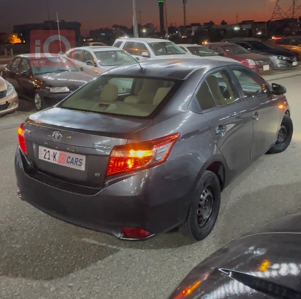 تۆیۆتا یارس